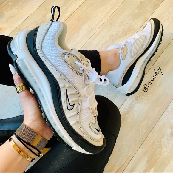 Nike Shoes - NWT Nike air Max 98